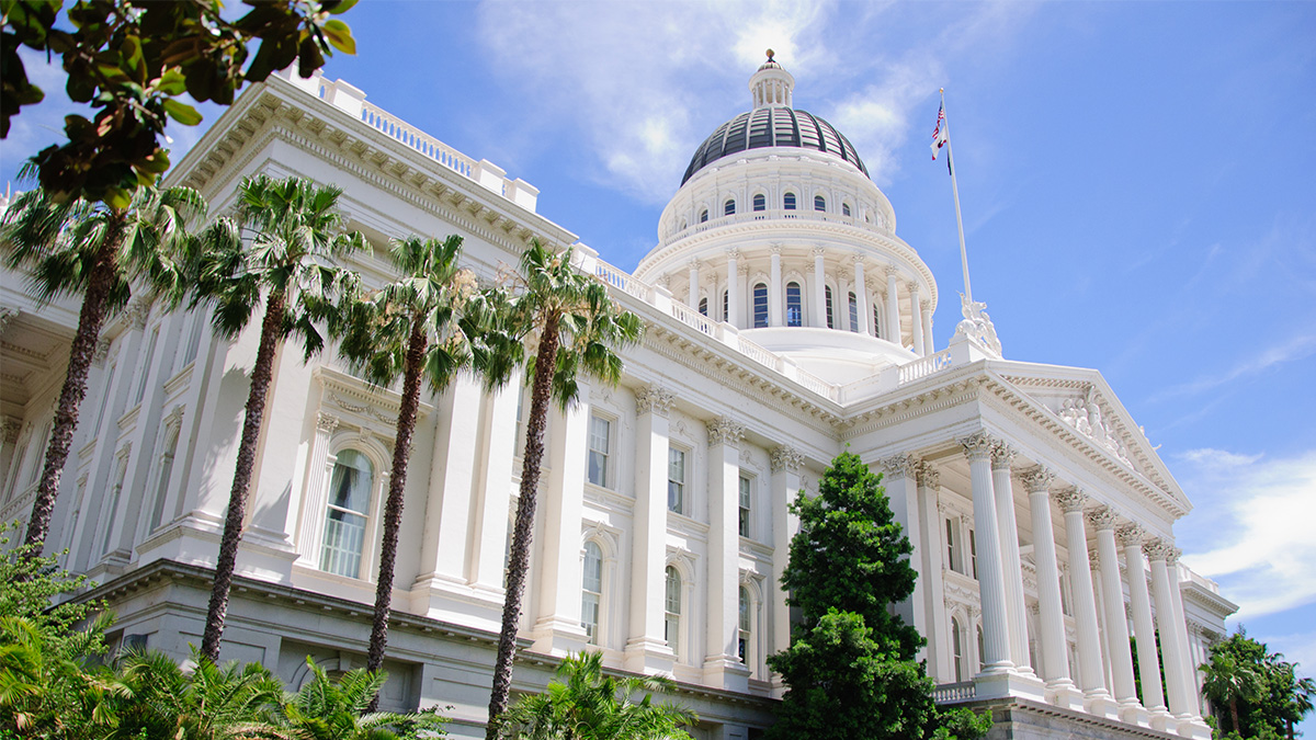 Politico expands editorial coverage of california