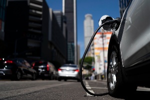Democratic voters are souring on California's goal of phasing out gas car sales, poll finds